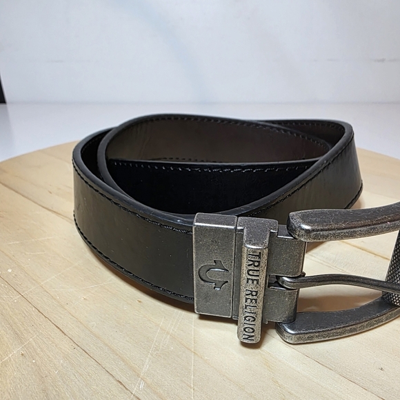 TRUE RELIGION Reversible Belt Men's 34 Lumin Textured Roller Twist Black/Brown - Picture 2 of 12